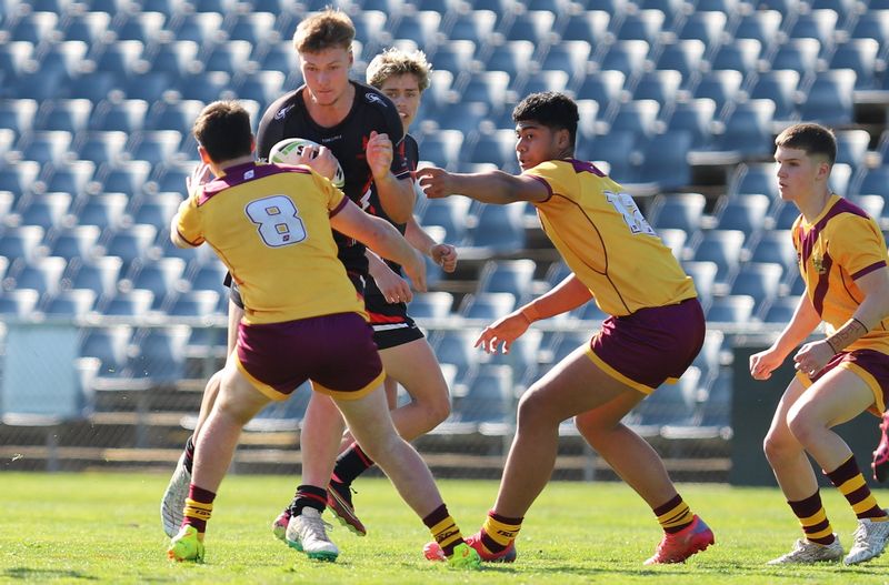 SBC ENDEAVOUR vs HOLY CROSS