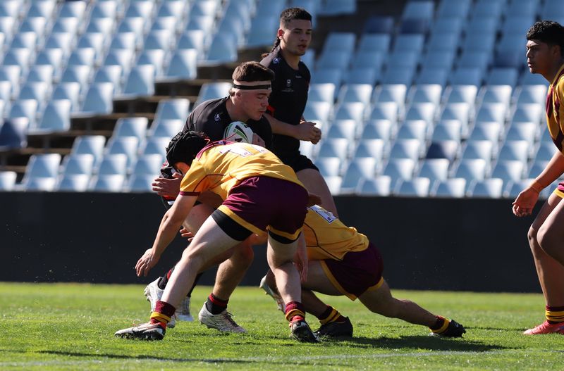 SBC ENDEAVOUR vs HOLY CROSS
