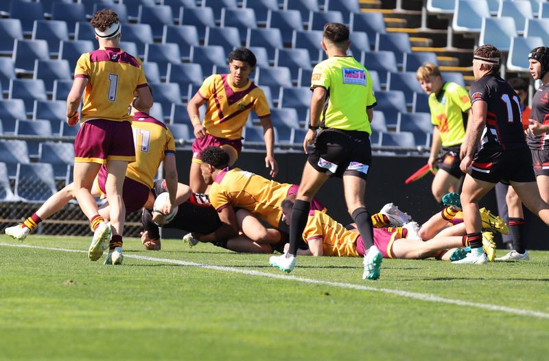 SBC ENDEAVOUR vs HOLY CROSS