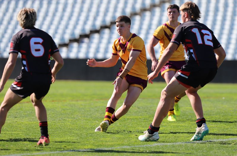 SBC ENDEAVOUR vs HOLY CROSS