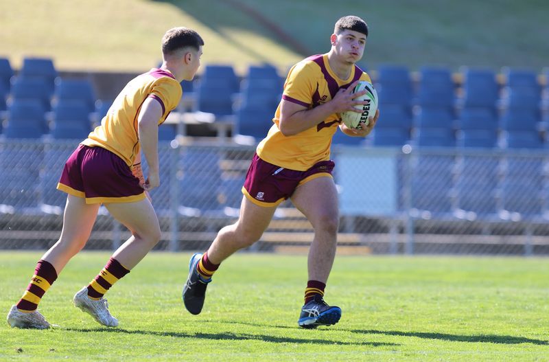SBC ENDEAVOUR vs HOLY CROSS