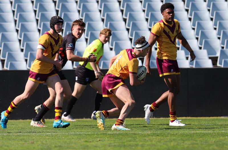 SBC ENDEAVOUR vs HOLY CROSS