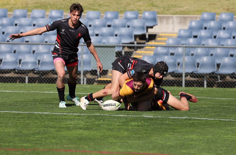SBC ENDEAVOUR vs HOLY CROSS