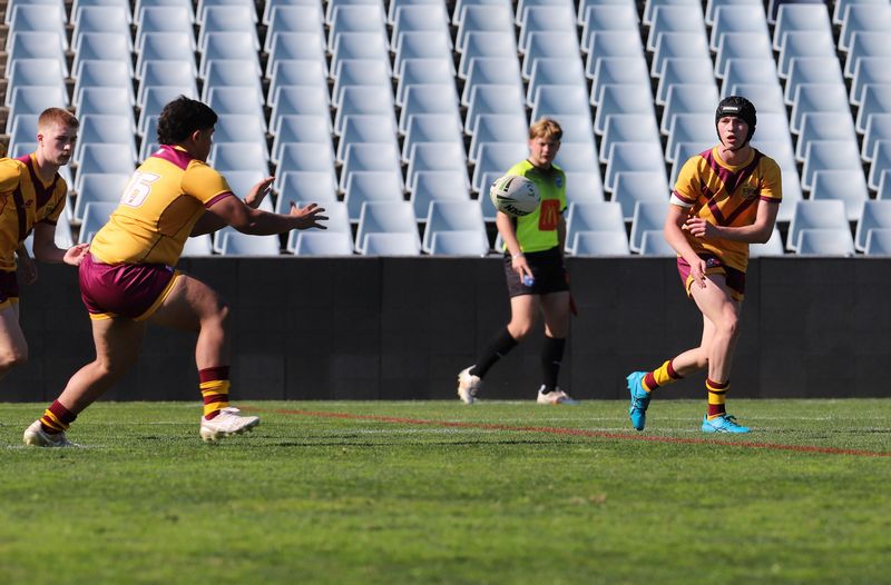 SBC ENDEAVOUR vs HOLY CROSS