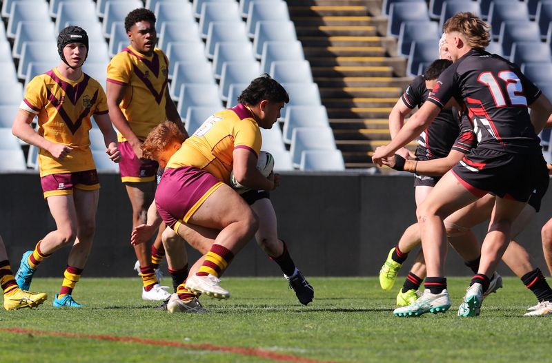 SBC ENDEAVOUR vs HOLY CROSS