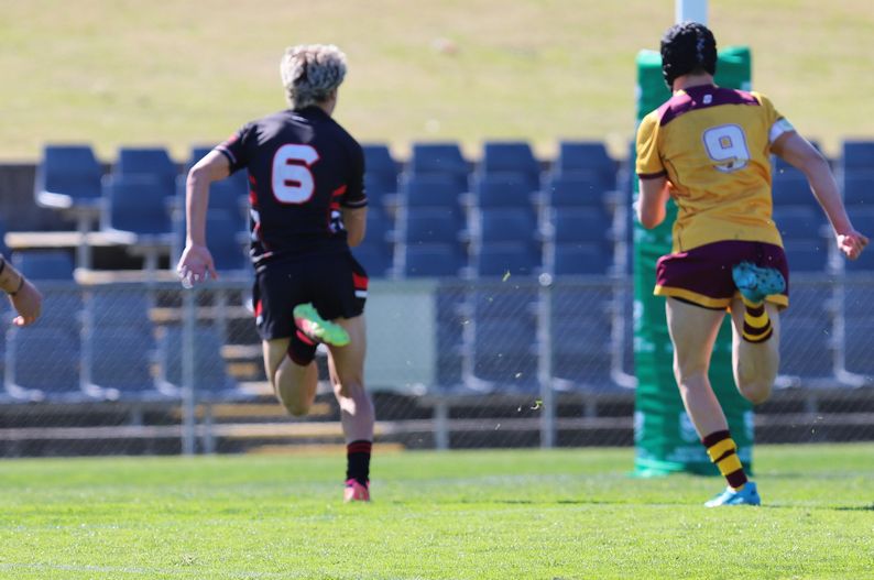 SBC ENDEAVOUR vs HOLY CROSS