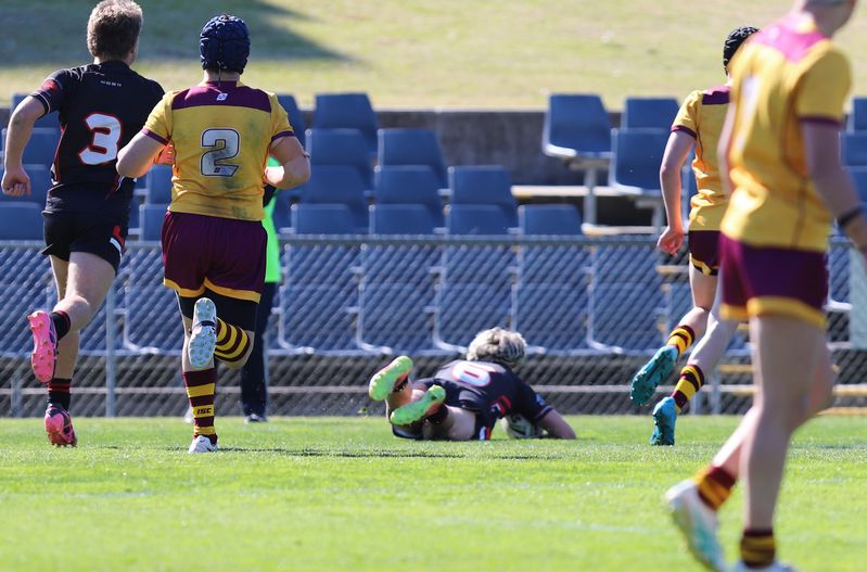 SBC ENDEAVOUR vs HOLY CROSS