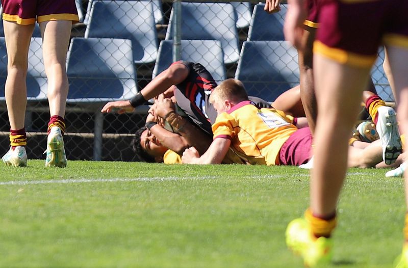SBC ENDEAVOUR vs HOLY CROSS