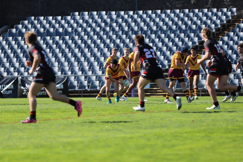 SBC ENDEAVOUR vs HOLY CROSS