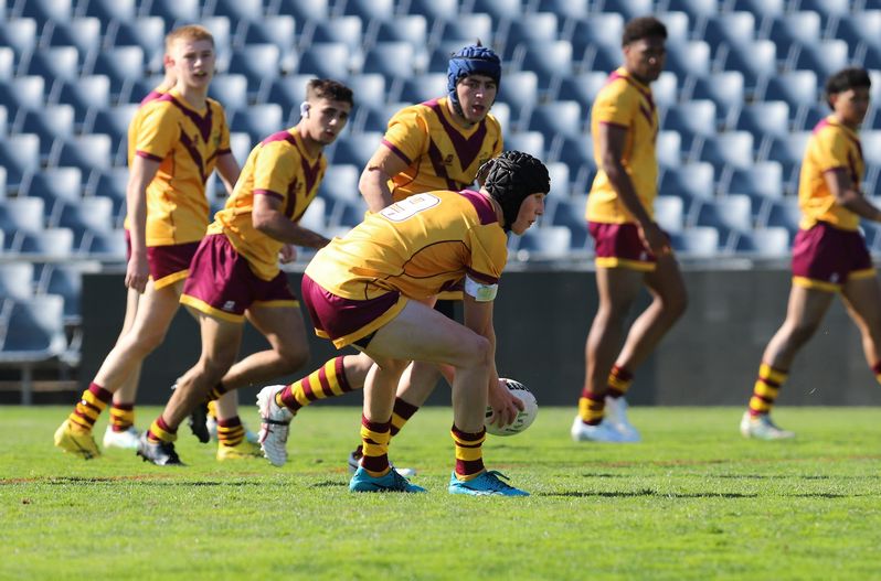 SBC ENDEAVOUR vs HOLY CROSS