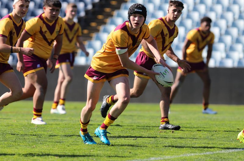 SBC ENDEAVOUR vs HOLY CROSS