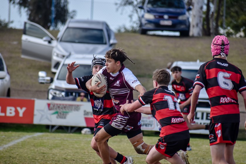 Dalby’s Jasper Filewood breaks through the Toowoomba Valleys defence. (Photo : QRL)