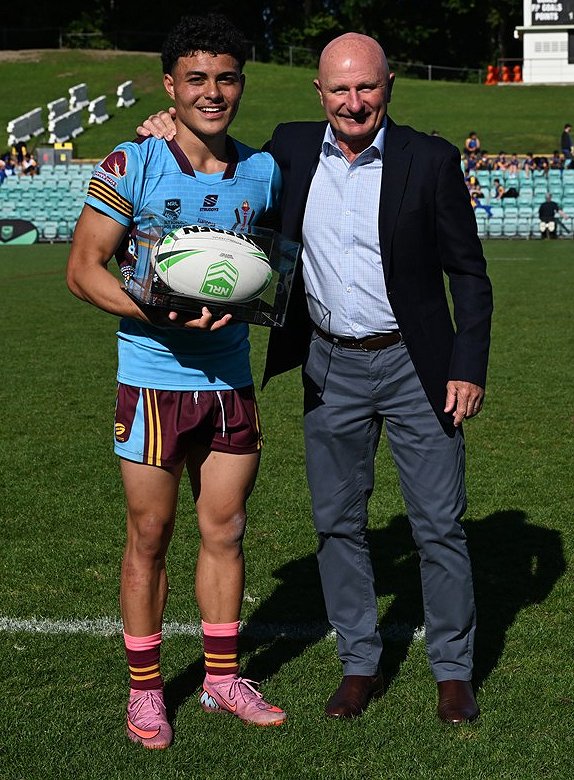 David Bryenton received the Peter Sterling Medal as player of the year. Photo : NRL)